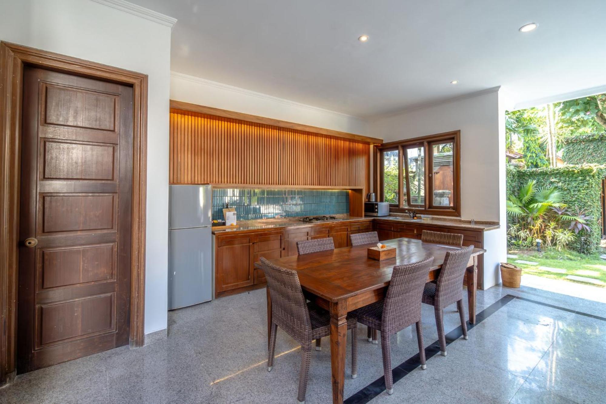 Kecapi Villa Seminyak By Ini Vie Hospitality Екстериор снимка