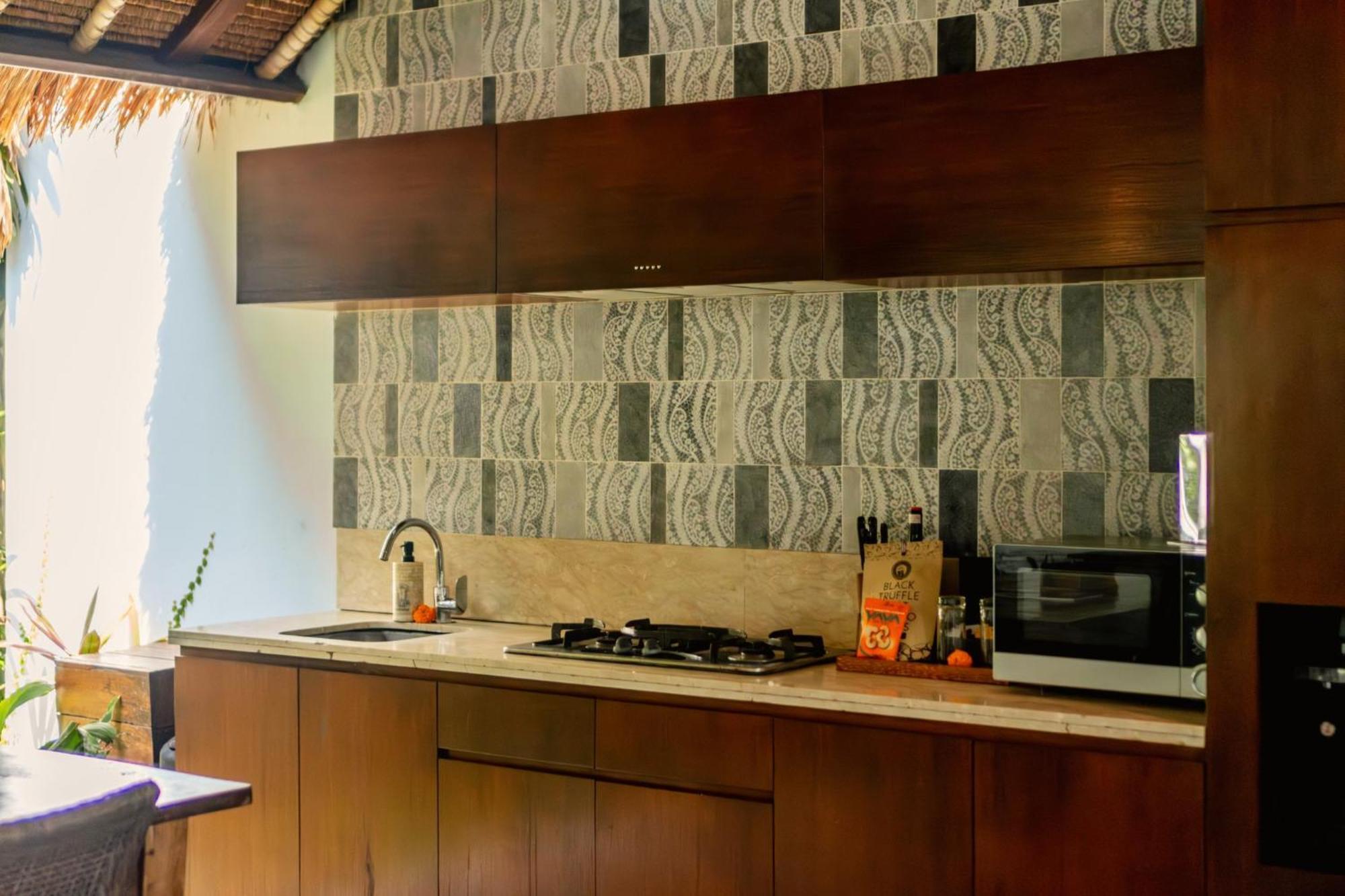 Kecapi Villa Seminyak By Ini Vie Hospitality Екстериор снимка