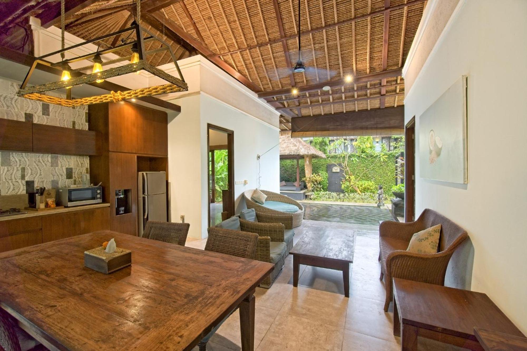 Kecapi Villa Seminyak By Ini Vie Hospitality Екстериор снимка