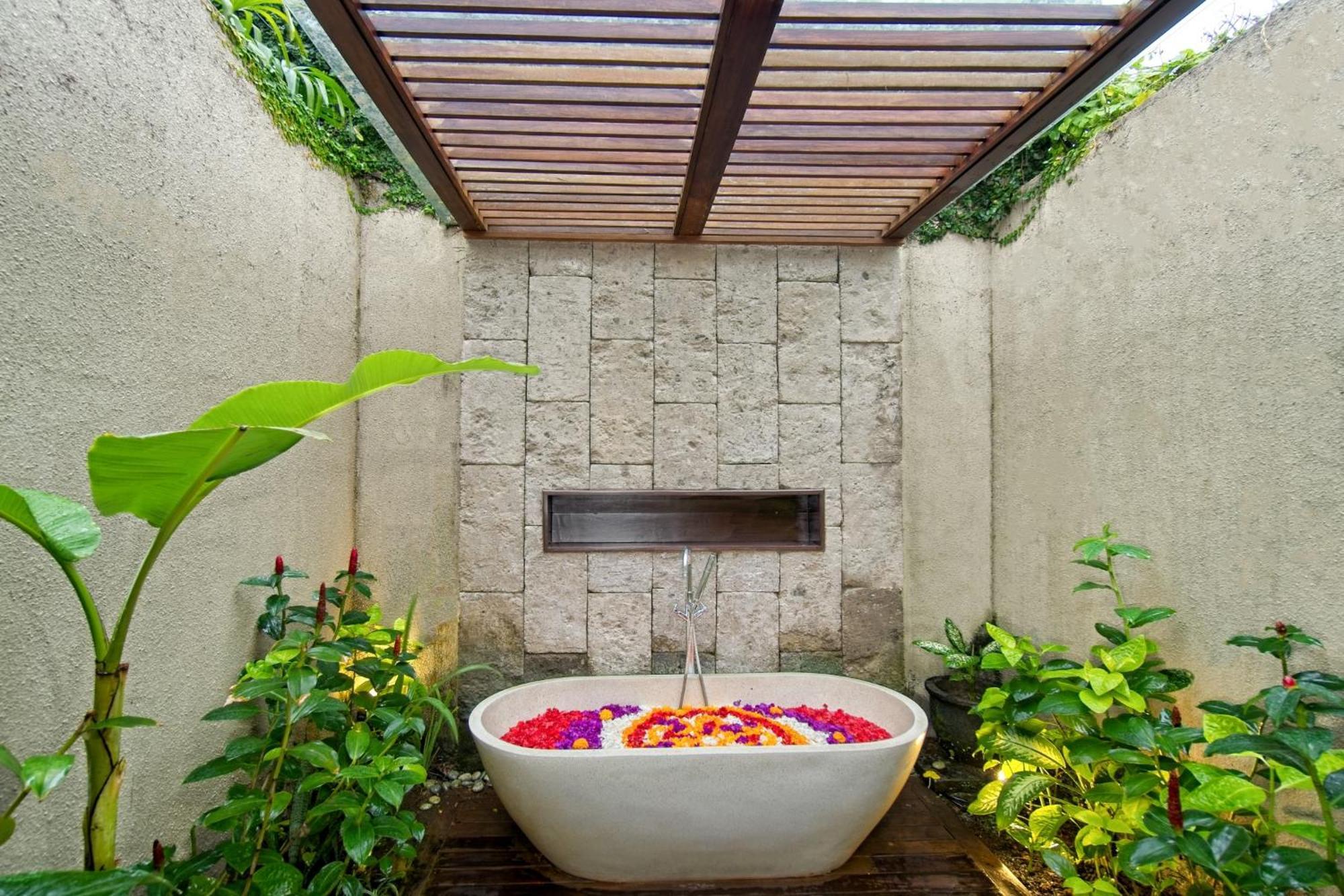 Kecapi Villa Seminyak By Ini Vie Hospitality Екстериор снимка